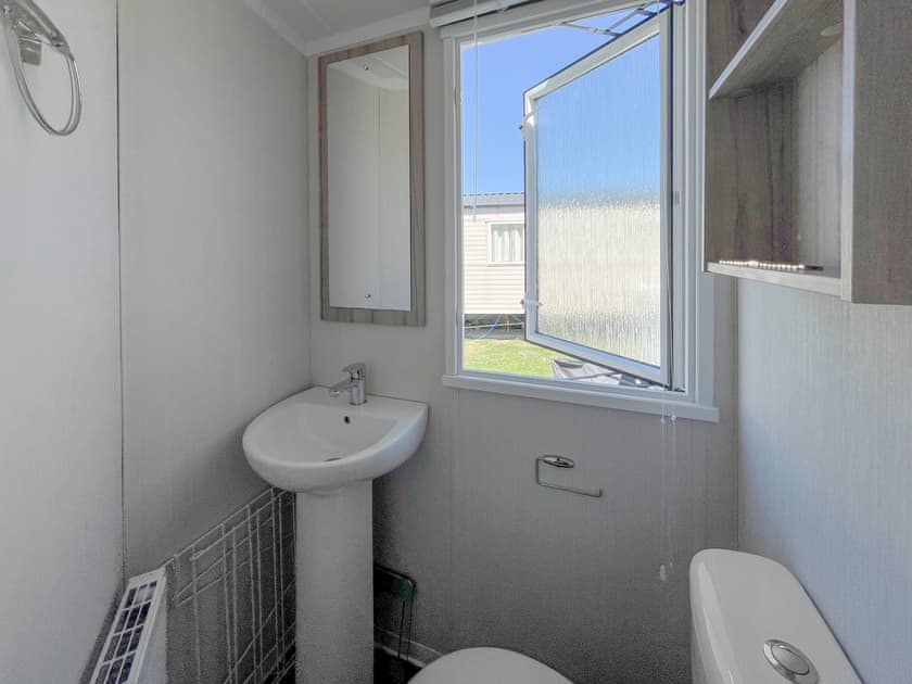 Bathroom | Sussex Park, Camber, near Rye
