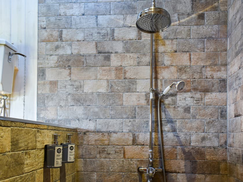Shower room | Barn Owl Hut - Hollins Farm Shepherd Huts, Westerdale, near Whitby