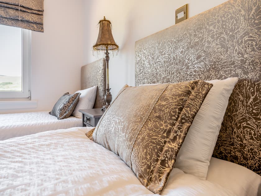 Triple bedroom | Tigh Na Beannaich, Powmill, near Dollar