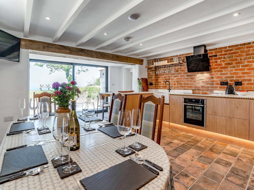 Kitchen/diner | Ty Gladys, St. Davids