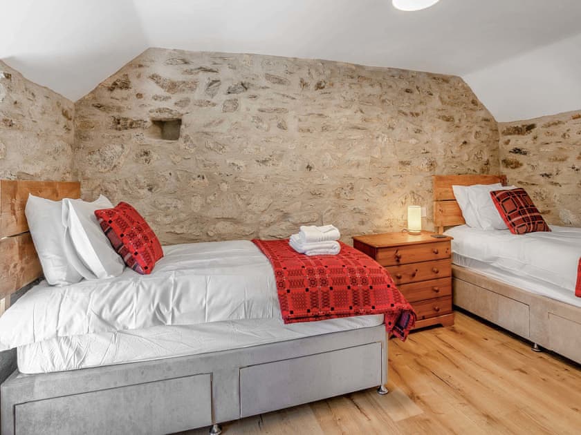 Twin bedroom | Ty Gladys, St. Davids