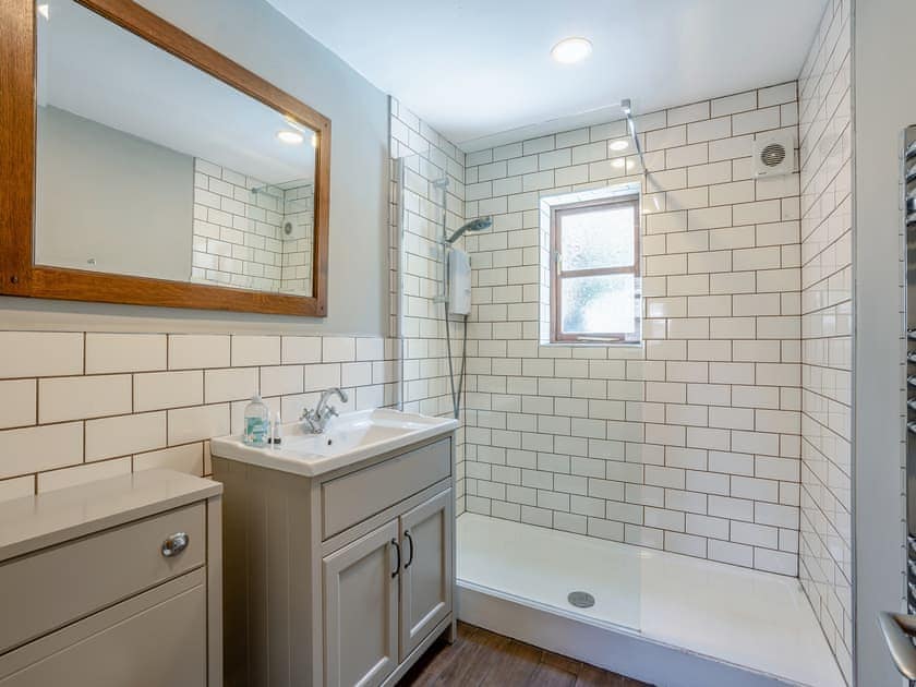 Shower room | Tavern Cottage - Tavern Cottages, Newsham, near Richmond