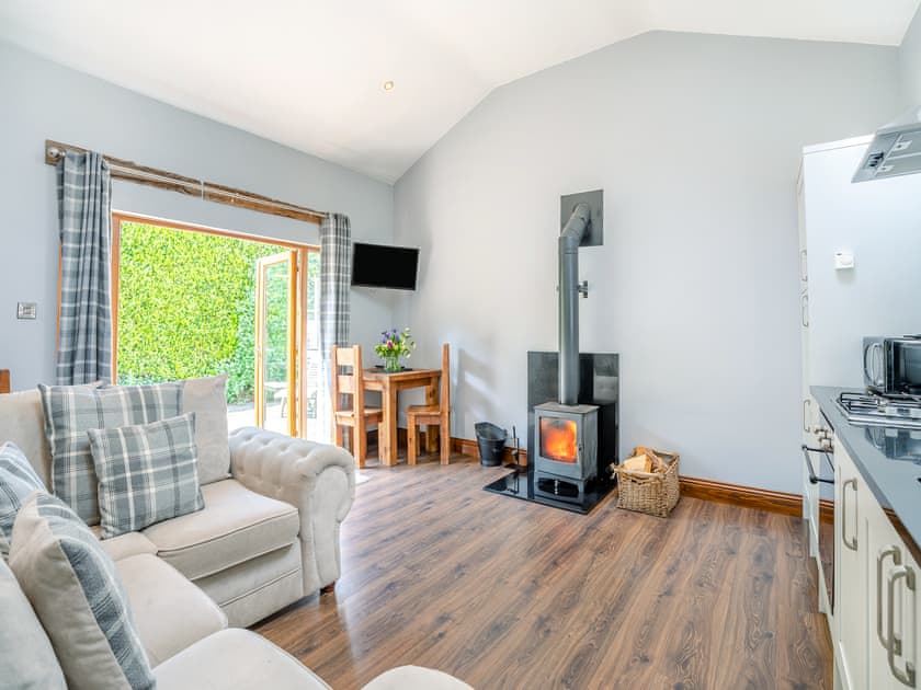 Open plan living space | Poppy Lodge - Tavern Cottages, Newsham, near Richmond