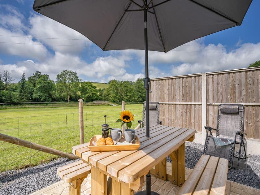 Sitting-out-area | The Old Cowsheds 3 - Mynach - Gaer Cottages, Cribyn, Lampeter
