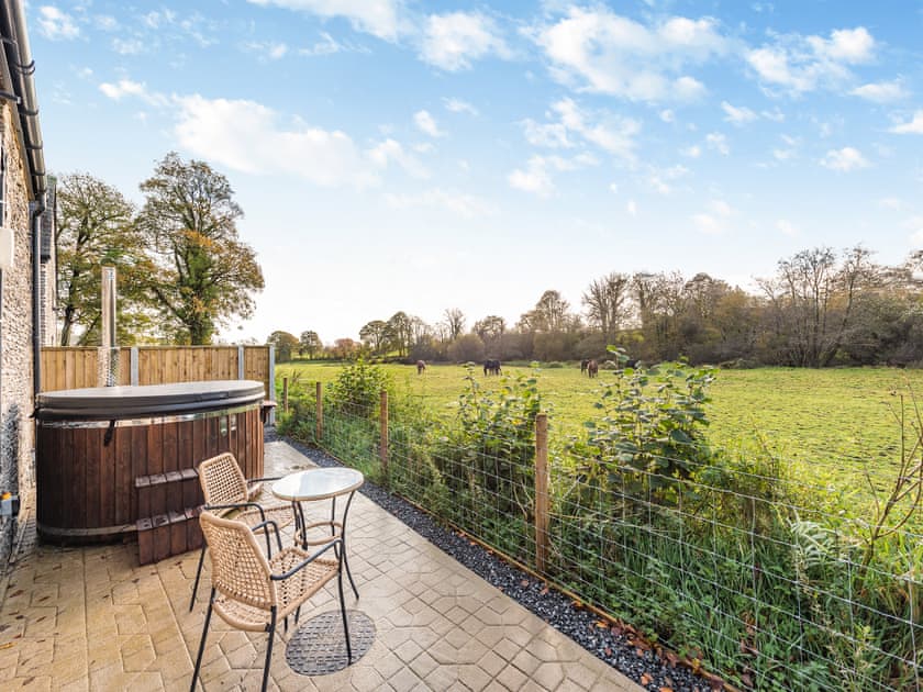 Hot tub | Coach House - Gaer Cottages, Cribyn, Lampeter