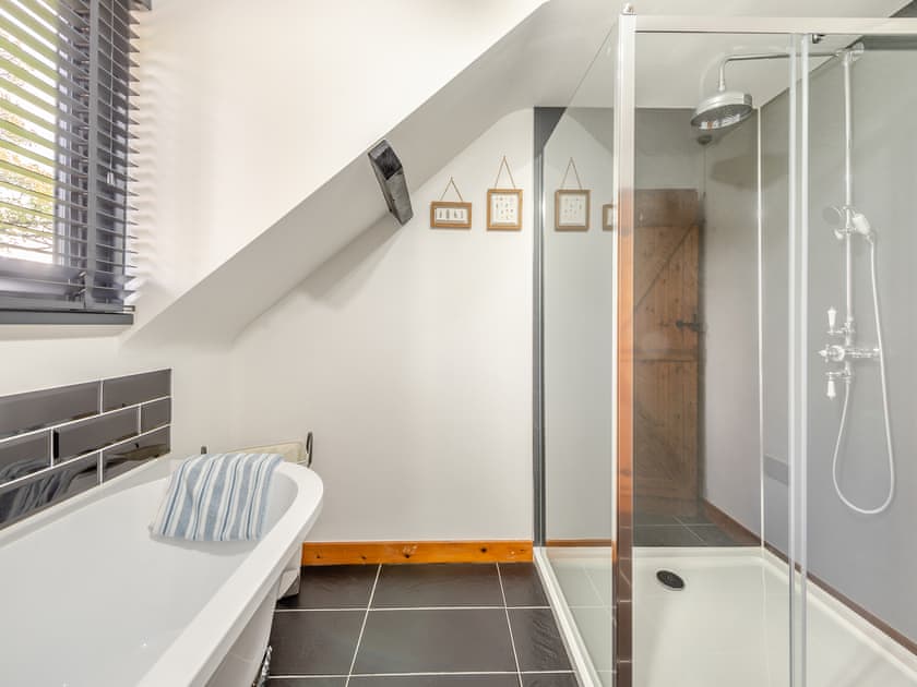 Bathroom | Cwtch Honey - Gaer Cottages, Cribyn, Lampeter