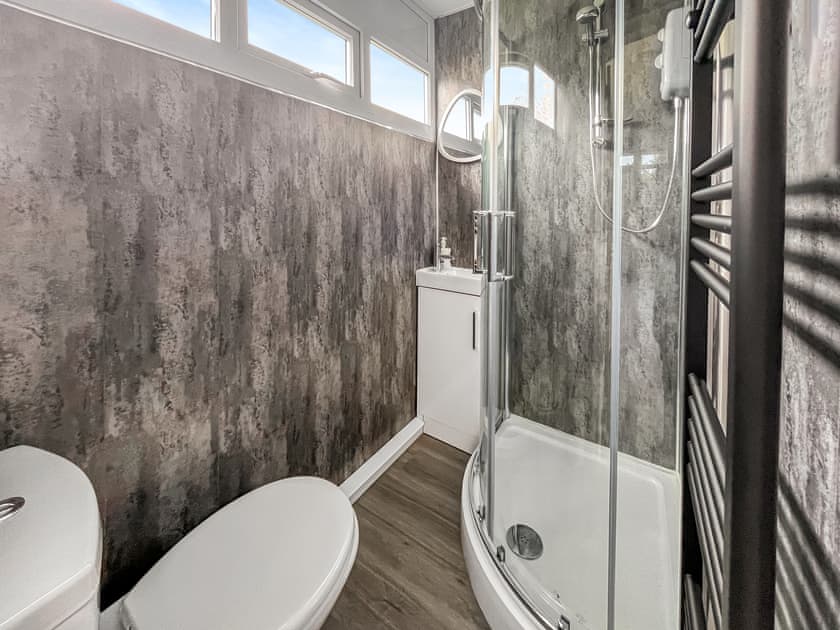 Bathroom | Melody’s  Beach Lodge, Skegness