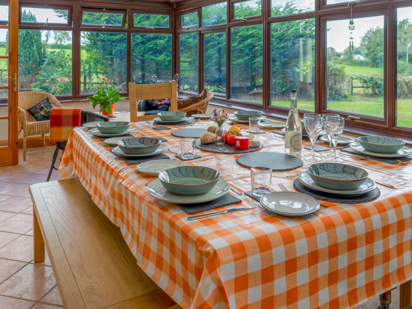 Summerhouse | Dyffryn Conin, Clynderwen