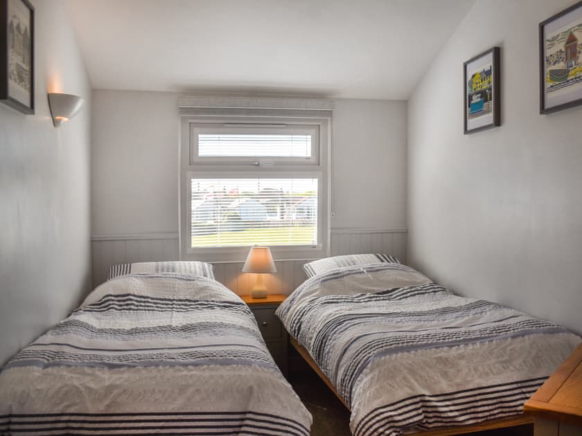 Twin bedroom | The Beach House, Bacton