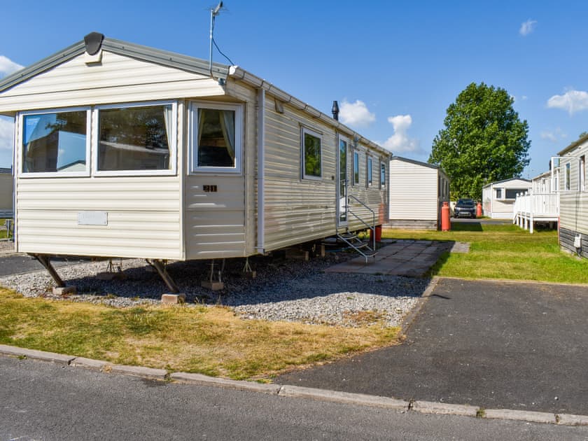 Exterior | Suki’s Shore, Lancaster