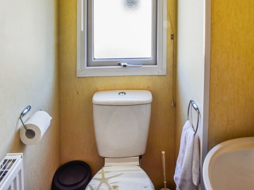 Bathroom | Suki’s Shore, Lancaster