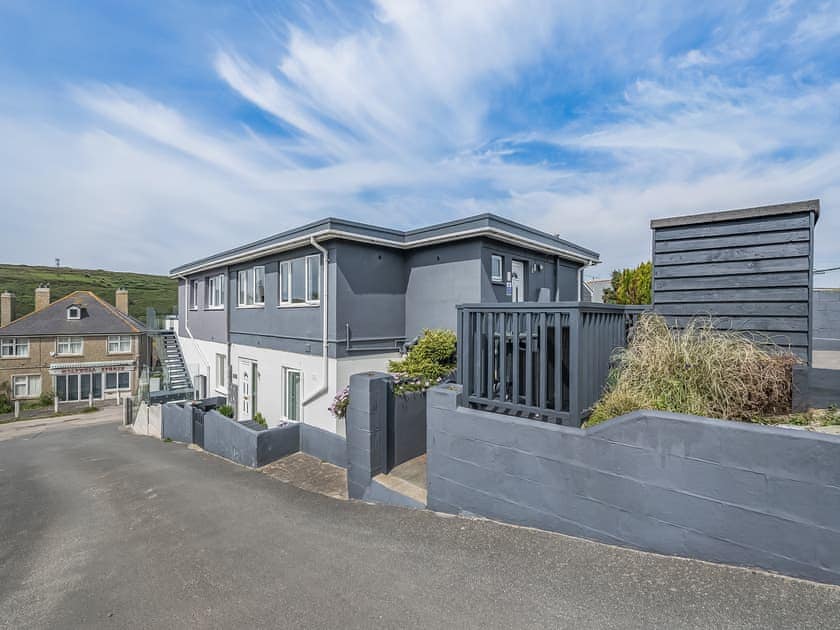 Exterior | Ocean Breeze - Bonnie View Beach Apartments, Holywell Bay