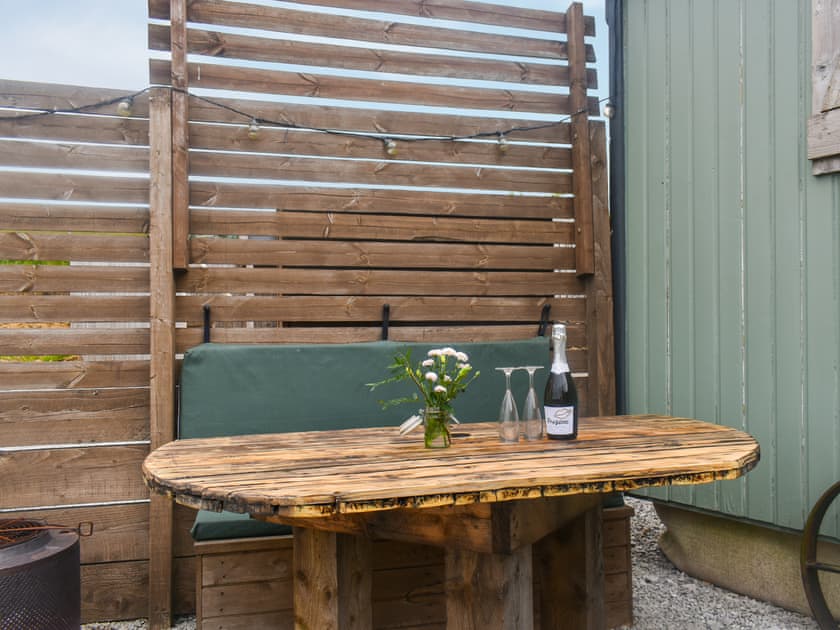 Sitting-out-area | Bracken Hut at Copy House Hideaway, Earby