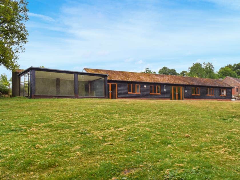 Garden and grounds | Spring Vale Bungalow, Colchester