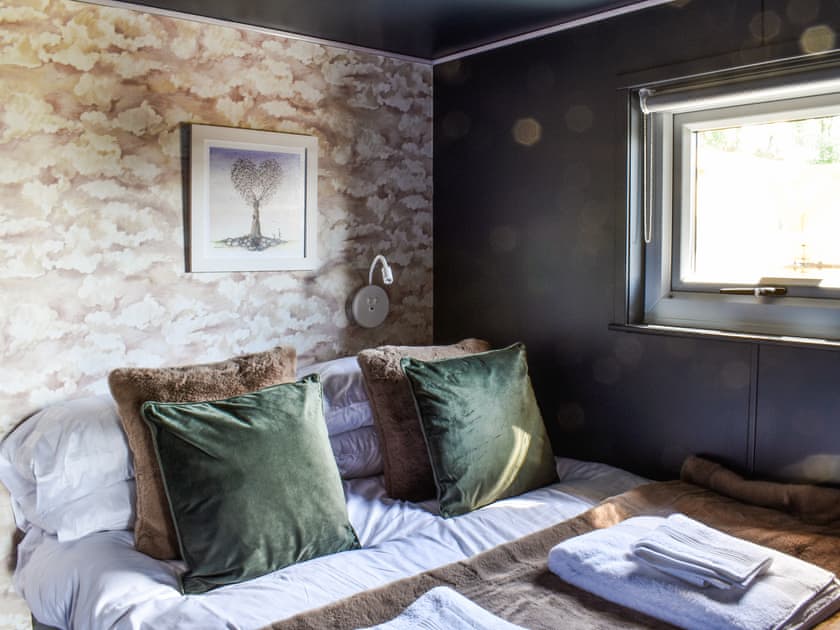 Double bedroom | Yan - Holmescales Lodges, Kendal and Lakes Gateway