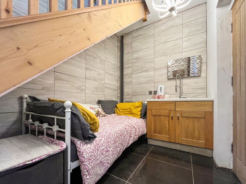 Interior | Fronisaf - Llanfairtalhaiarn Retreats, Llanfairtalhaiarn<br />