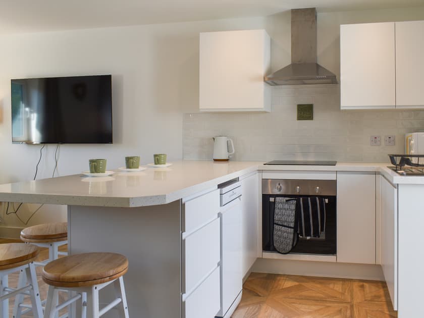 Kitchen | 3 Le Dorney Villa - Le Dorney Villas, Par