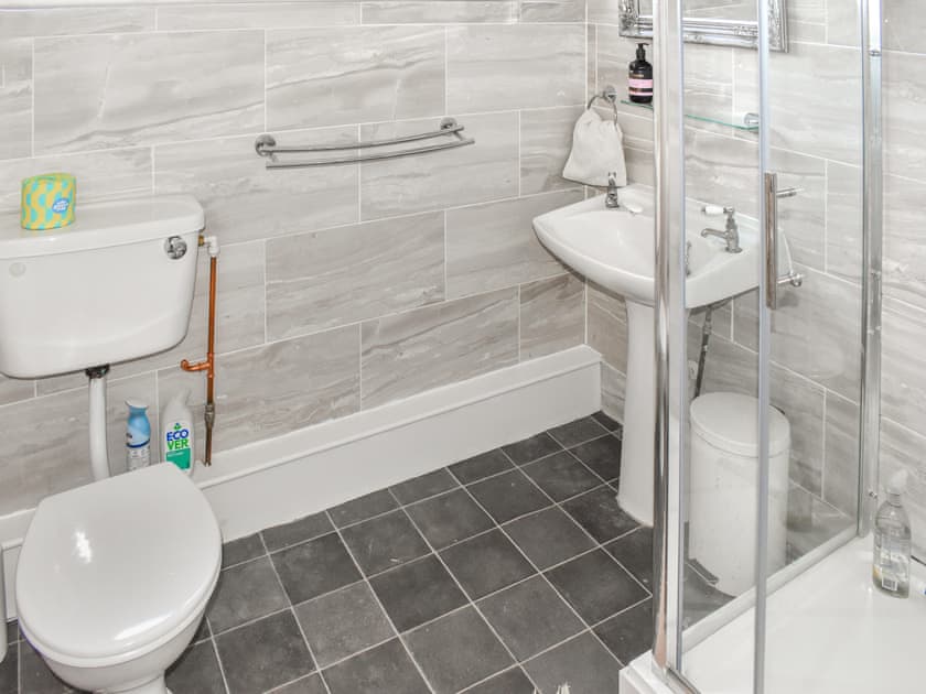 Bathroom | Skipper’s Rest, East Cowes