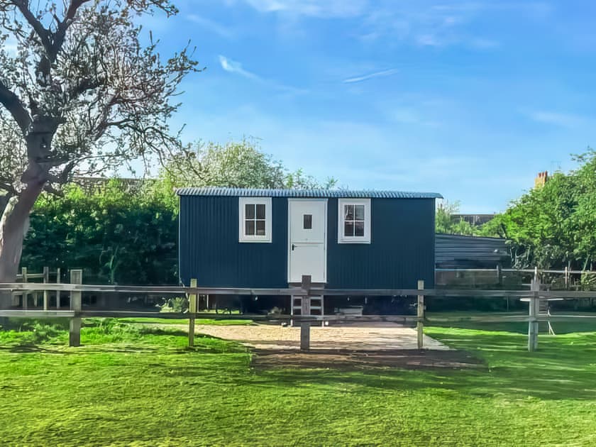 Exterior | Blossom’s Lodge, Laneham