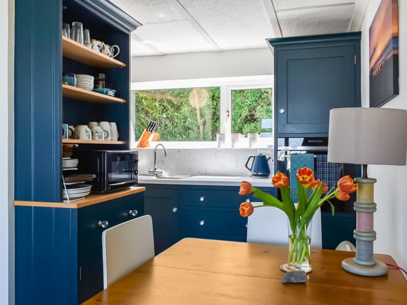 Open plan living space | Little Palms, Bude