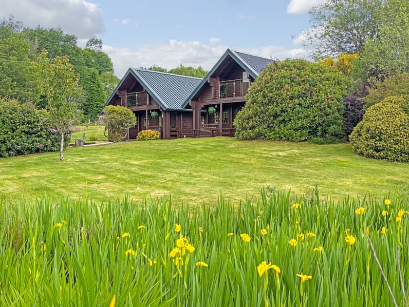 Exterior | Dontra Log Chalet 1 - Dontra Log Chalets, Banavie, near Fort William