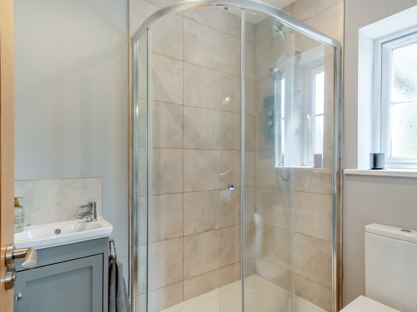 En-suite | Wild Boar Cottage, Sedbergh and the Howgill Fells
