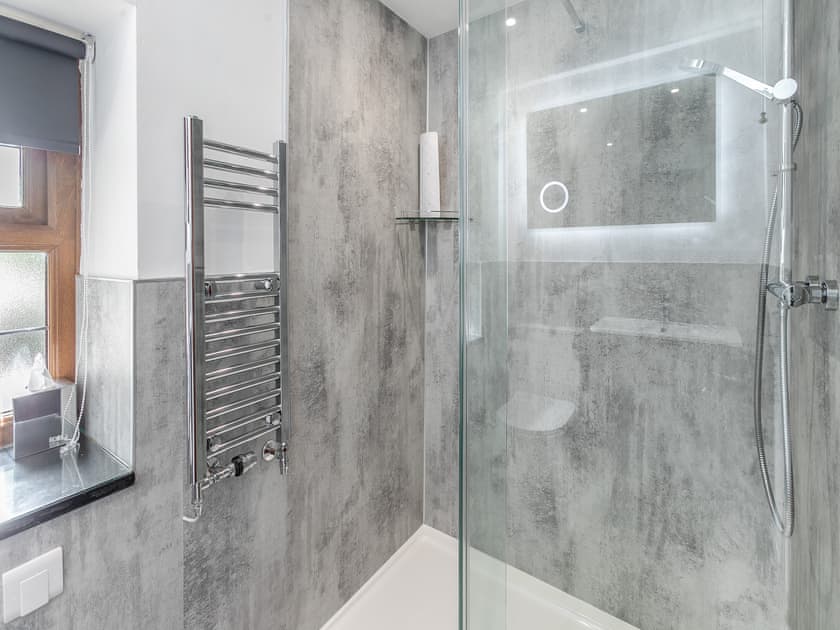 En-suite | Rose Cottage, Hartland