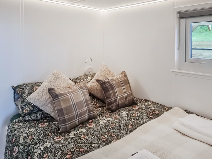 Double bedroom | Tyan - Holmescales Lodges, Kendal and Lakes Gateway