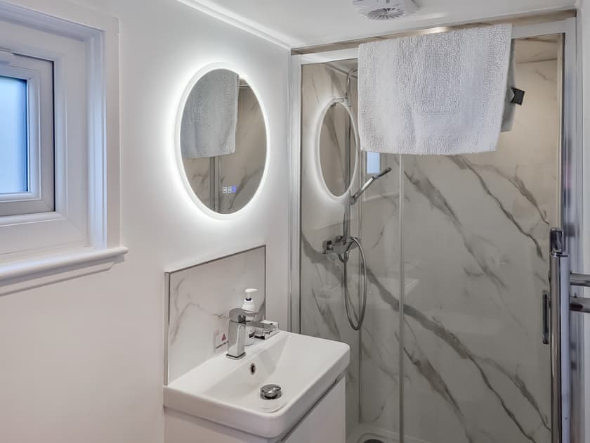 Bathroom | Tyan - Holmescales Lodges, Kendal and Lakes Gateway