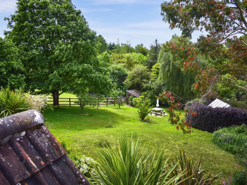 Garden and grounds | Horseshoe Cottage - Valley Farm, Kilmington, near Axminster