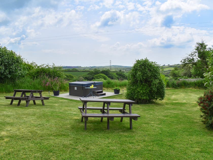 Hot tub | The Old Workshop - Tor View Cottage Holidays, Trebell Green, near Bodmin