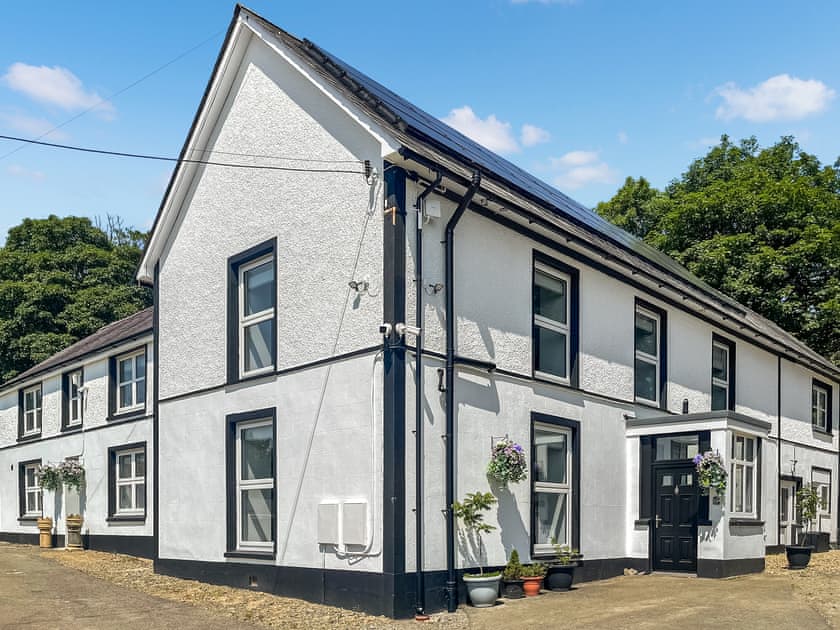 Exterior | Faerdre Manor, Llandysul