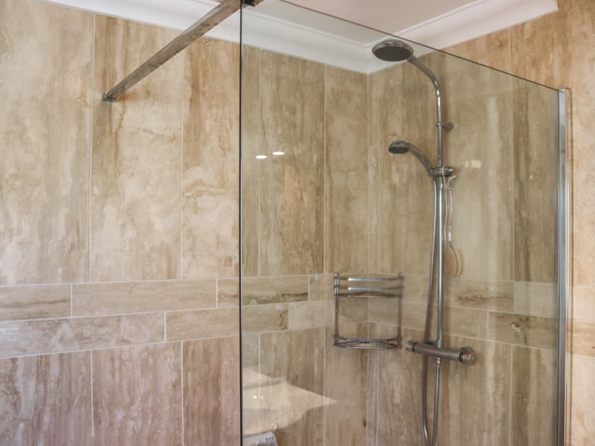 Bathroom | Maes Yr Ysgol, Peniel
