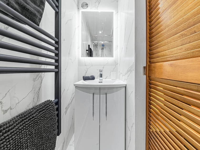 Bathroom | Fellside Studio, Windermere