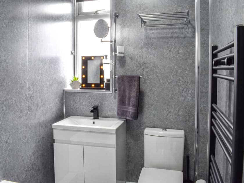 Bathroom | Ocean Breeze,  Heysham near Morecambe