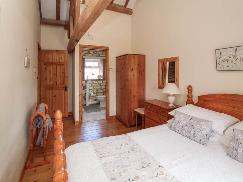 Double bedroom | Seagull Cottage - Beacon Farm, Flamborough