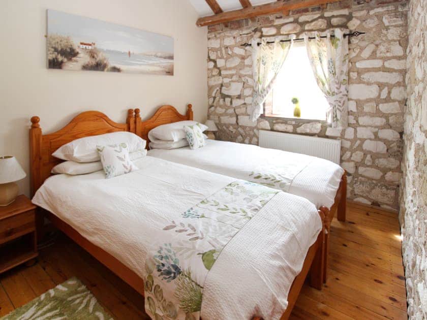 Twin bedroom | Seagull Cottage - Beacon Farm, Flamborough