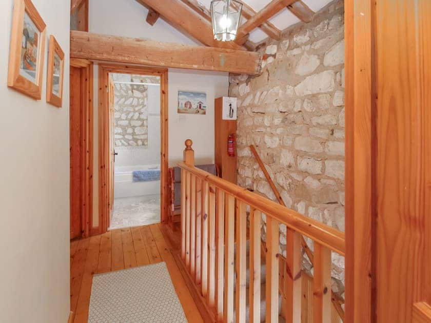 Landing | Seagull Cottage - Beacon Farm, Flamborough