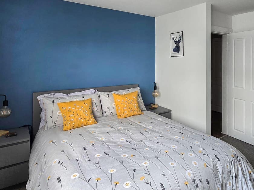 Bedroom with King sized bed, with loch views | Holy Loch View, Strone, near Dunoon 