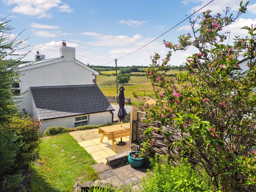 Outdoor | Corner Cottage, Ruardean forest of Dean
