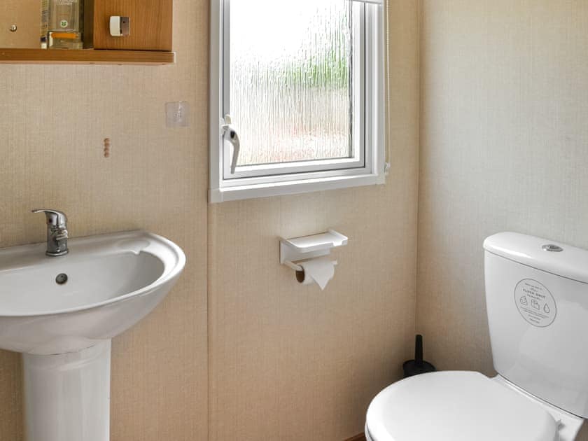 Bathroom | Sheldons Place - K&K Holidays, Patrington Haven, near Beverley