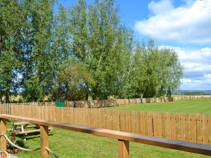 View | Ewe Lodge - Shamrock Shepherds Huts, Kirby Misperton