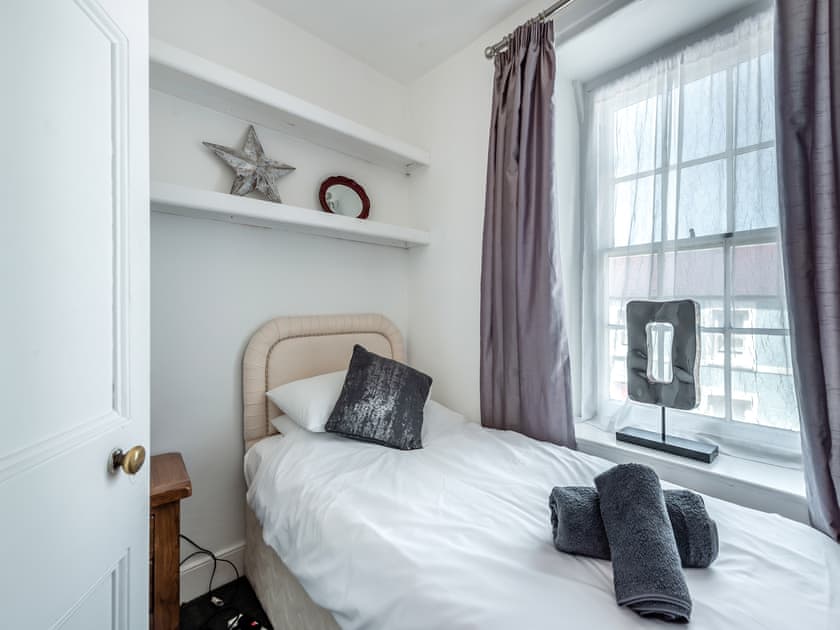 Single bedroom | Glendower, Aberaeron