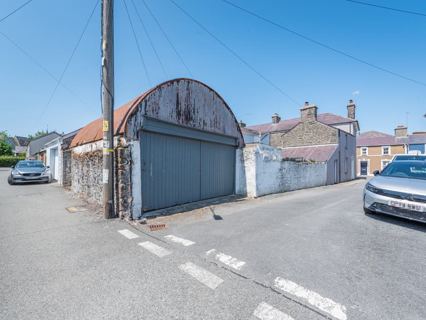 Parking | Glendower, Aberaeron