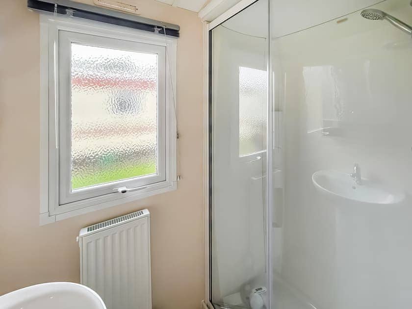 Bathroom | Baillies Retreat - Kings Caravan Park, Chapel St Leonards