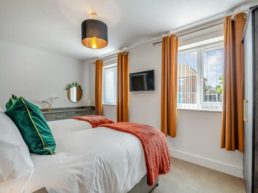 Twin bedroom | Kings Lodge, Bridlington