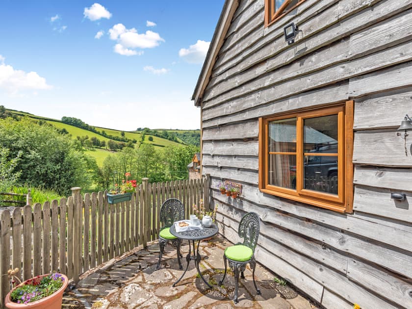 Sitting-out-area | Dingle Cottage, Clun, near Craven Arms