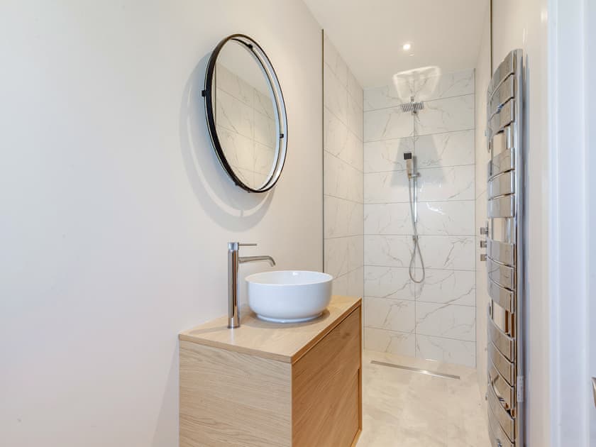 En-suite | The Cartlodge - Doggetts Farm, Rochford