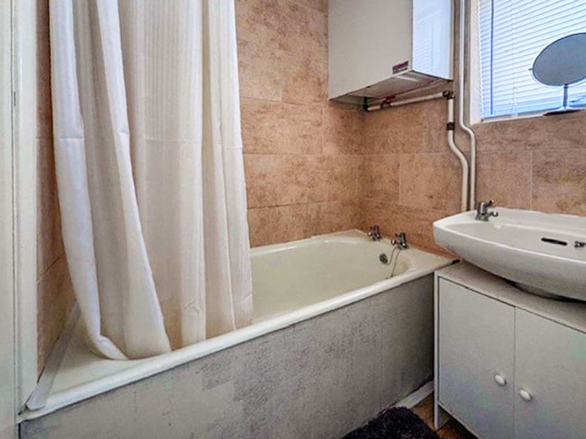 Bathroom | Daisy - Florida Holiday Park, Hemsby, near Winterton-on-Sea