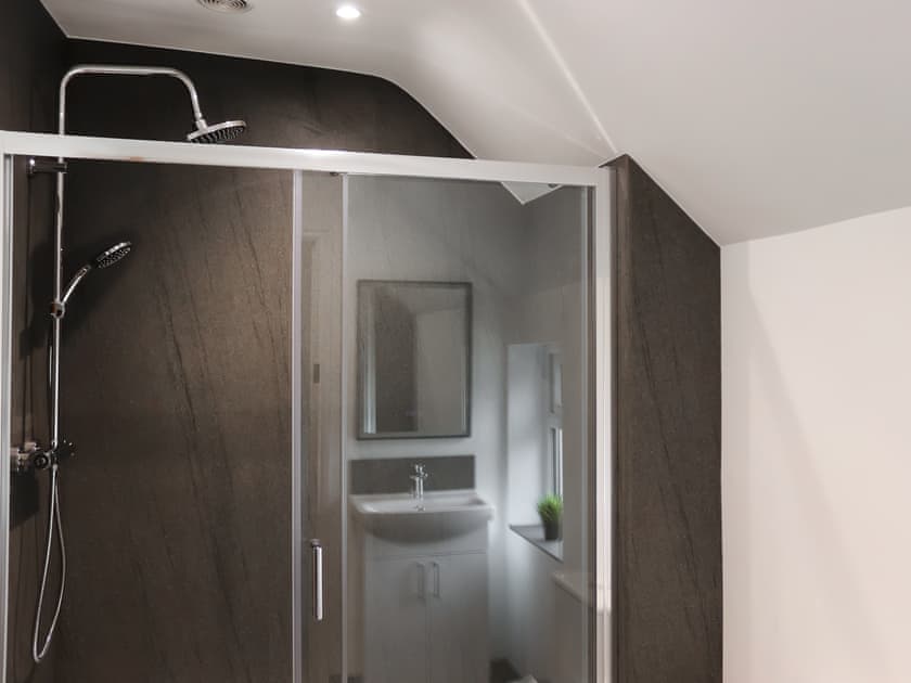 Shower room | Ty Llewelyn, Conwy